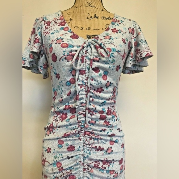 *DISNEY PRINCESS MULAN FLORAL FLUTTER SHORT SLEEVE RUCHED DRESS MEDIUM NWT - Picture 2 of 10